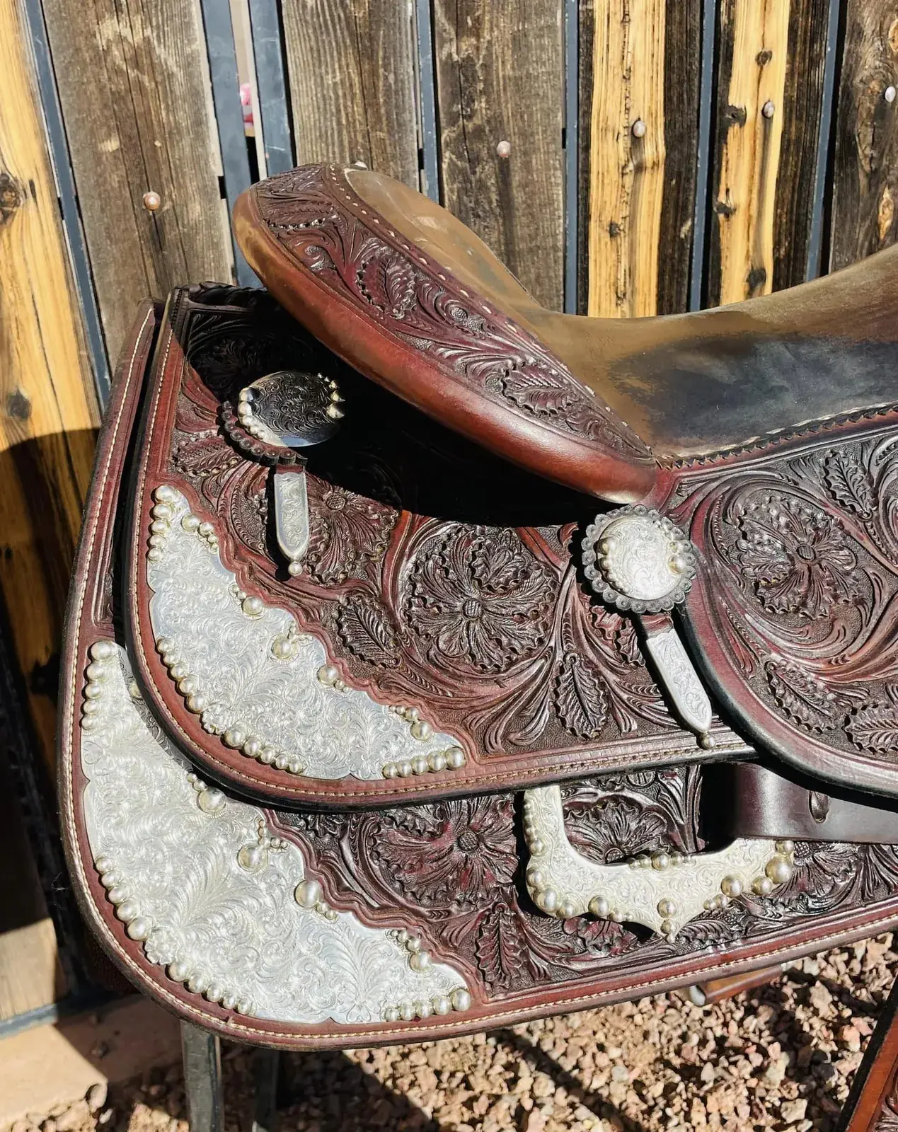 Bob Avila B17-120M — skirt silver overlay with ball trim close-up