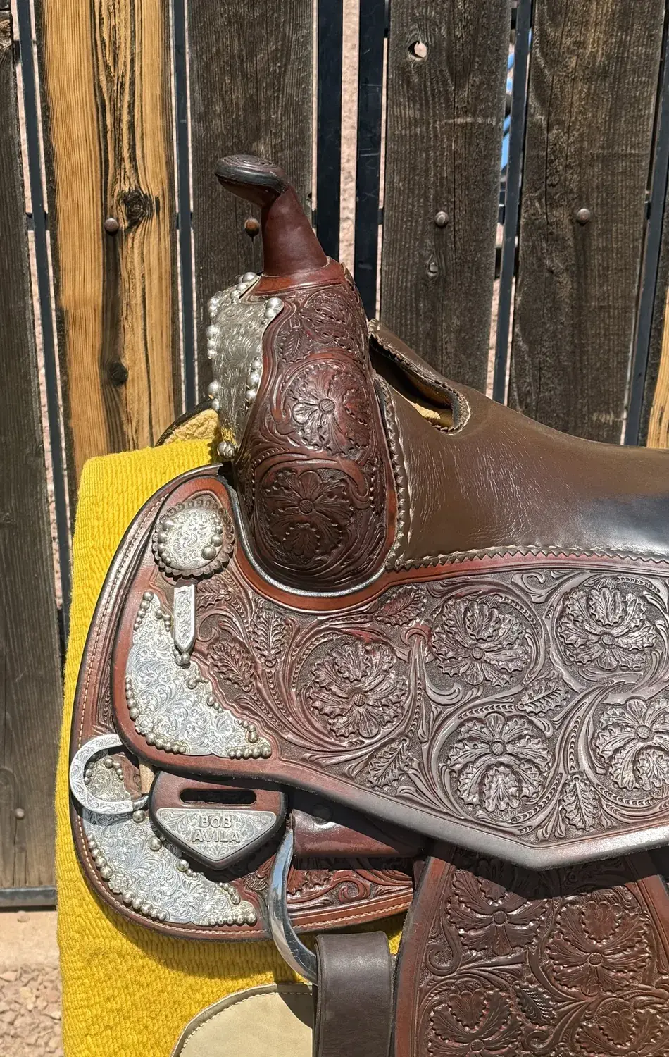 Bob Avila Bob's Custom — horn and swell left detail