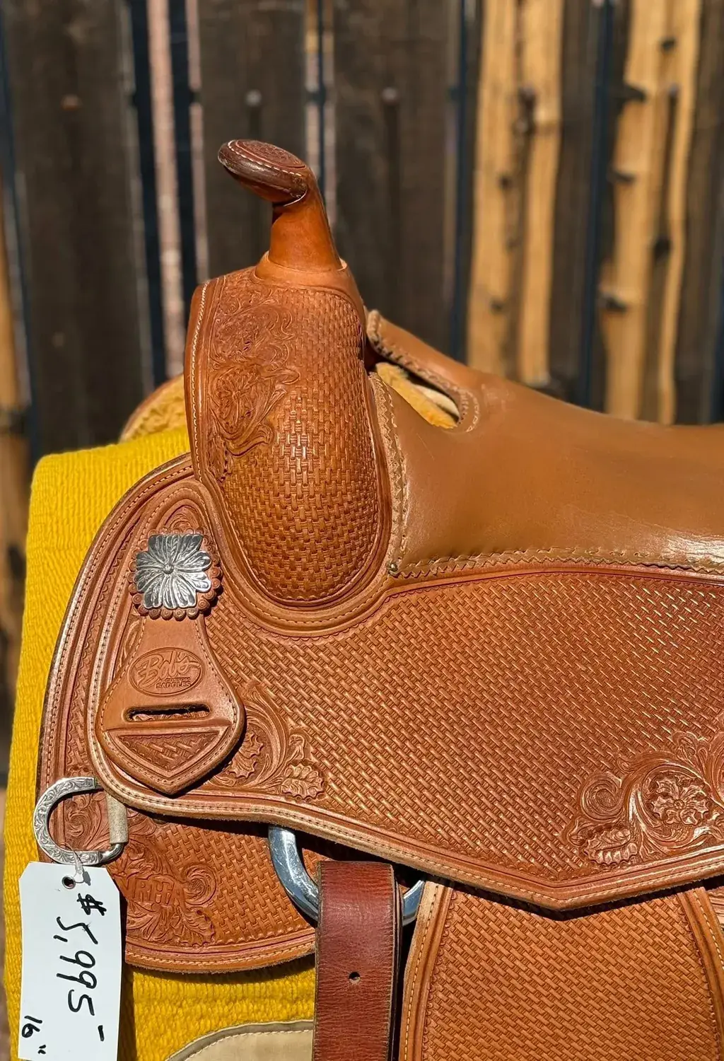 Bob's Custom 16 — horn swell left with Bob's Custom badge