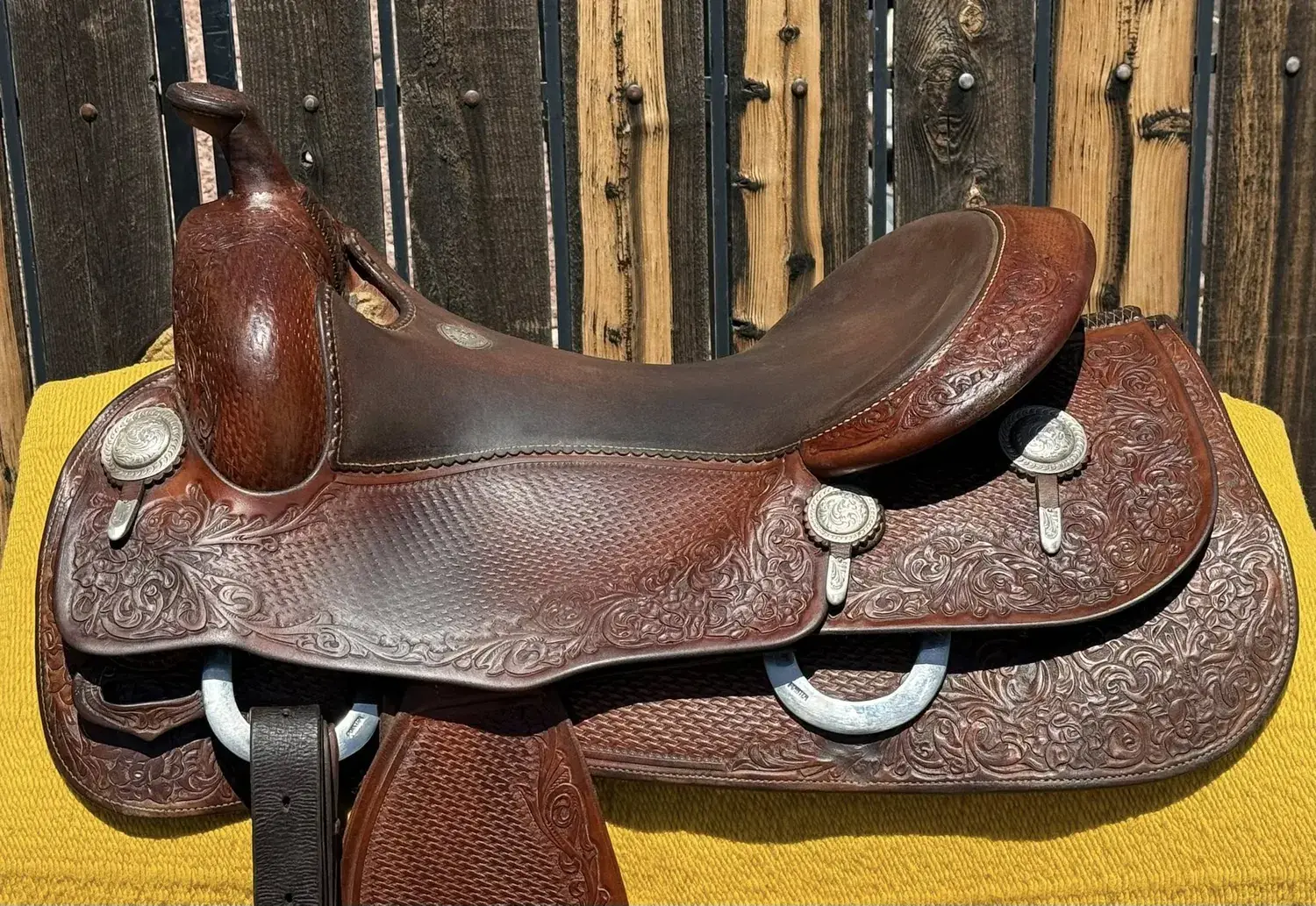 Donn Leson TVB 386 — seat top right view