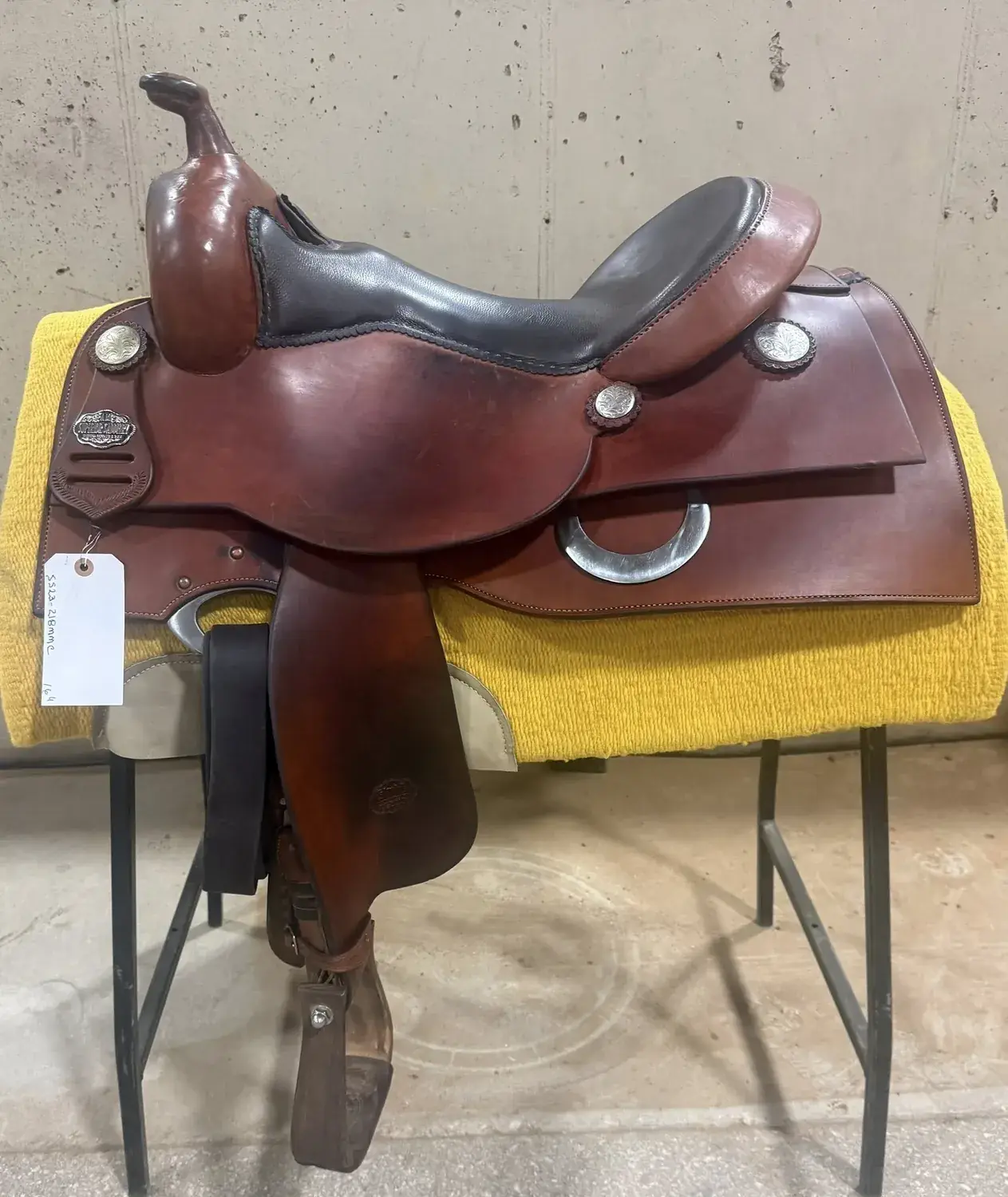 Mandy McCutcheon Reiner — full left side on stand