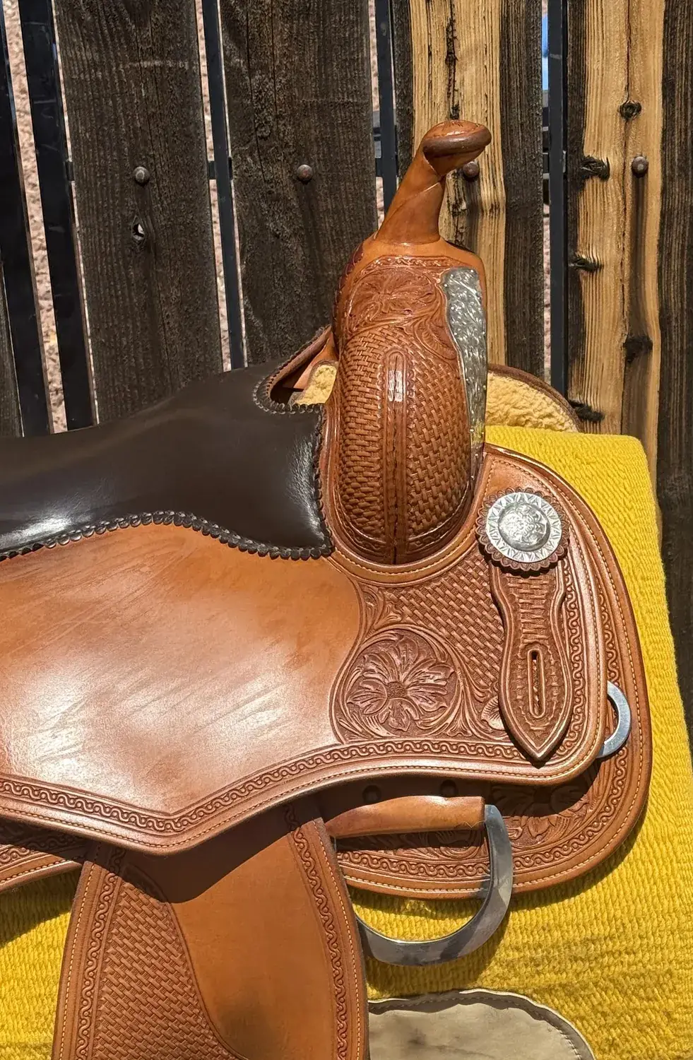 MR Reiner Superior — horn swell right basket weave detail
