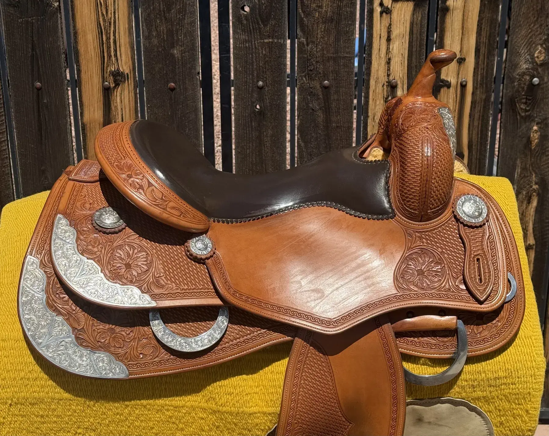 MR Reiner Superior — seat and right side view