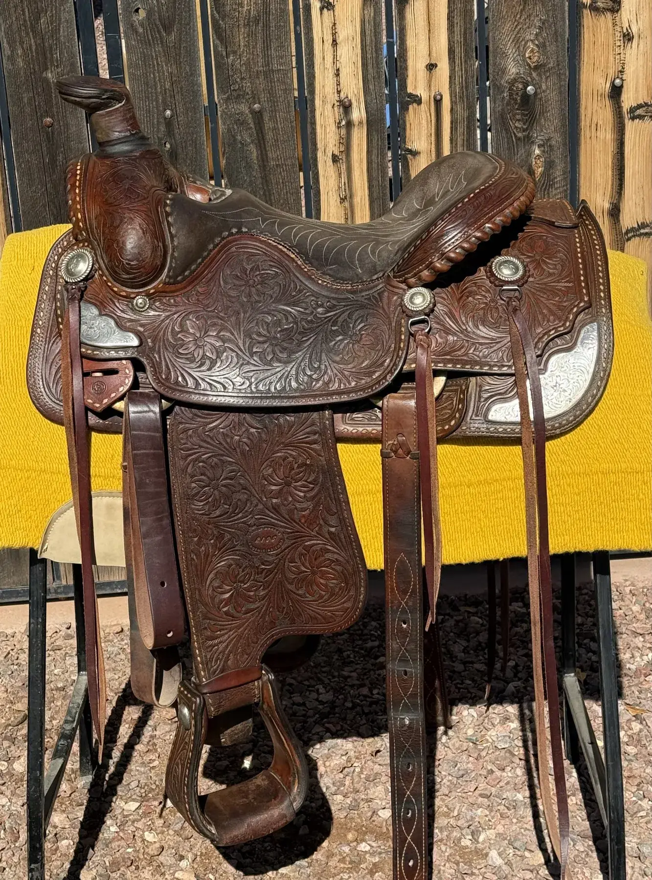 Rios Bros Roper 15.5 inch seat needs stitching $495